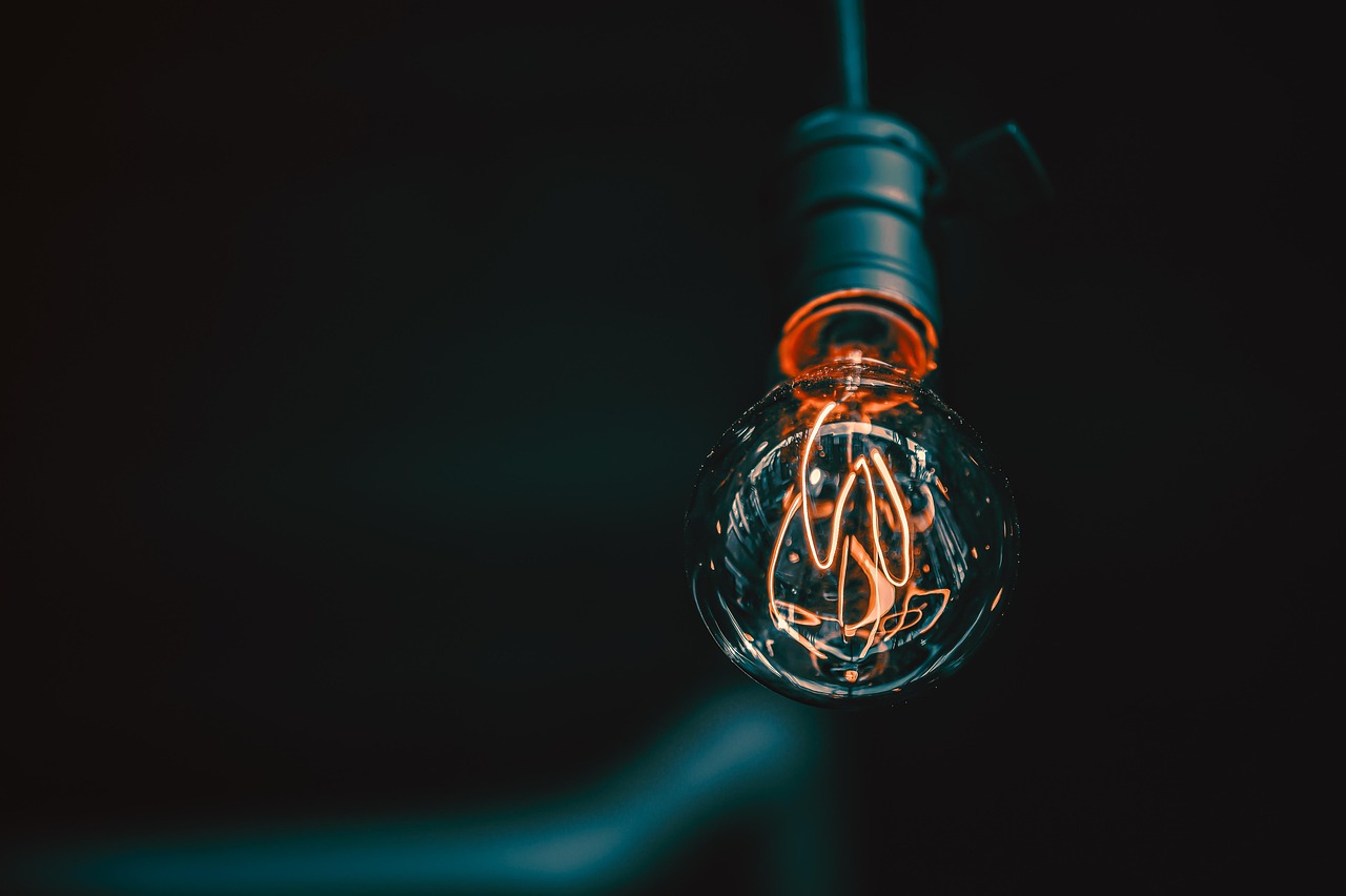 bulb, light, idea, electricity, energy, bulbs, glow, innovation, thought, lighting, design, luminous, books, question, electric, nature, solution, power, glass, sky, filament